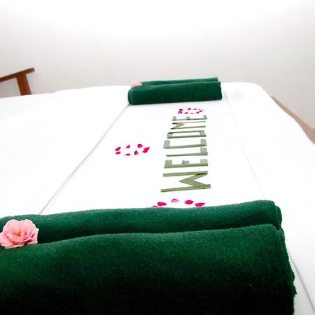 Pub Ceylon Hostel Елла Екстер'єр фото