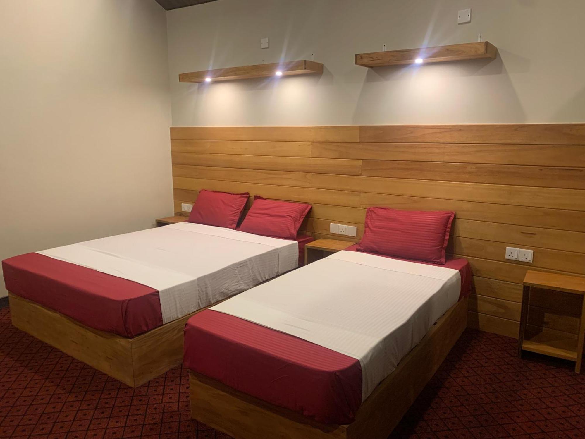 Pub Ceylon Hostel Елла Екстер'єр фото